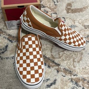 Vans classic slip ons
